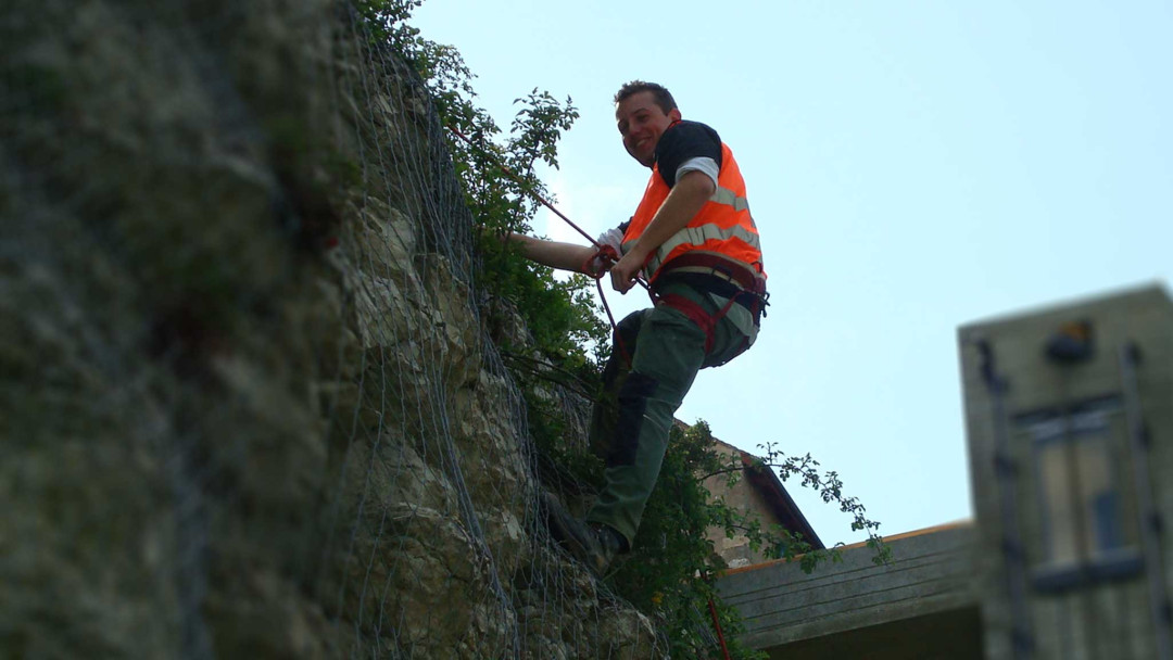 Deformationsvermessung. Thomas Steiner am Seil. ING PLUS