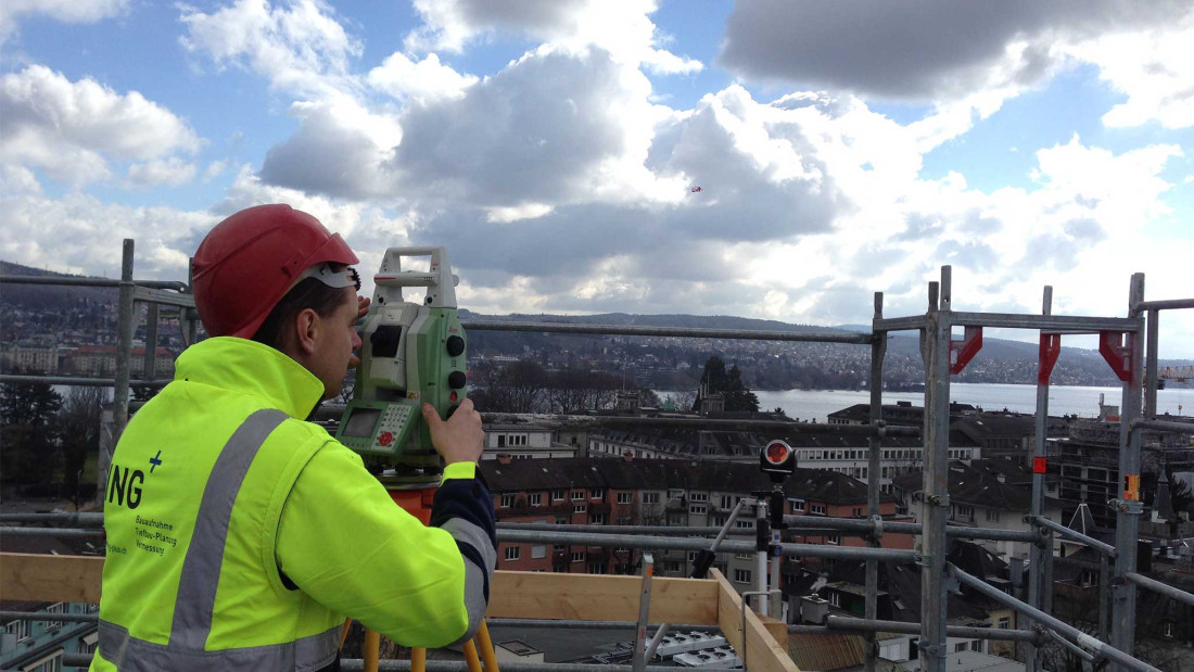 Fotos Zürich. FIFA Fussballmuseum. Bruno Urfer. Vermessung. ING PLUS