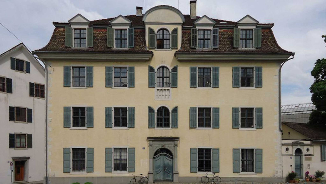 Haus zum Kiel in Zürich. Gebäudeaufnahme. ING PLUS