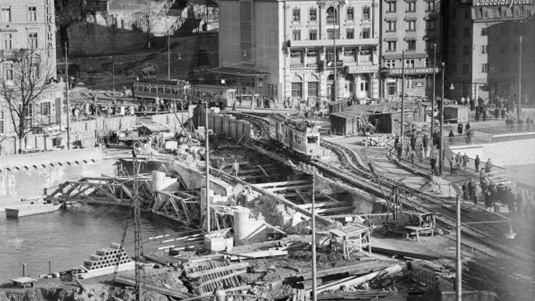 Historie. Tramhaltestelle Central in Zürich