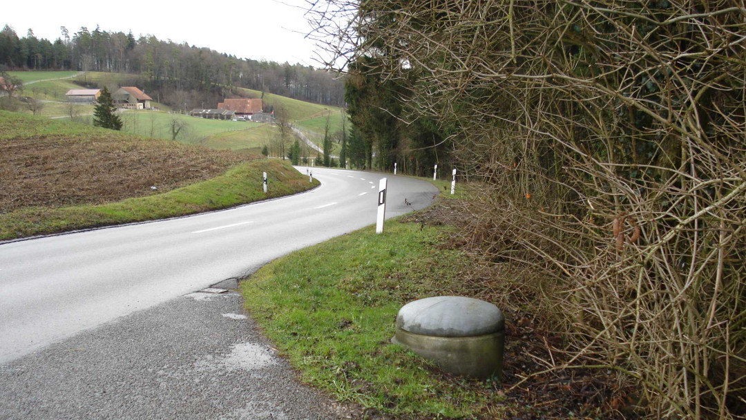 Neftenbach. Quellschacht von Quellwasserleitung. ING PLUS